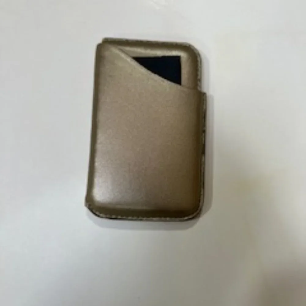 Winn International Leather Card Case Gold